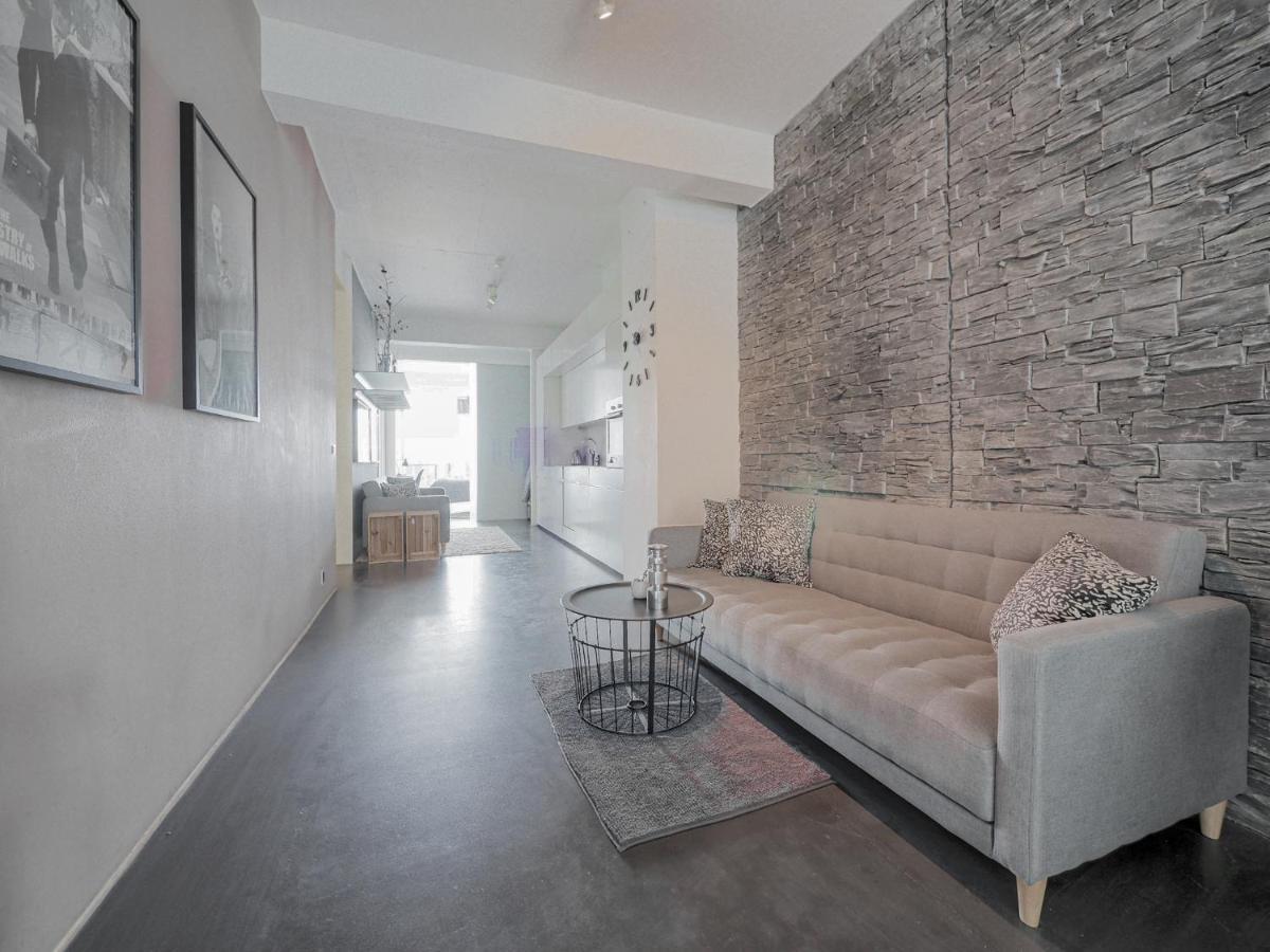 High-end With Rooftop Terrace And Gym